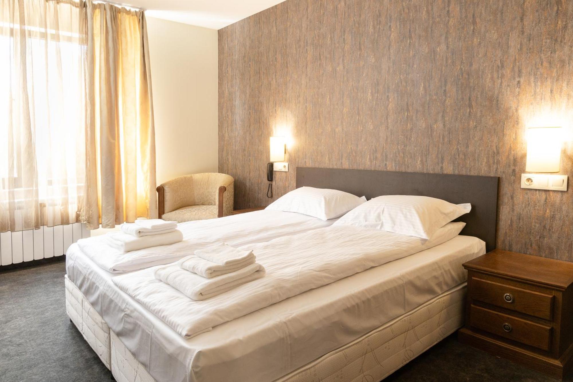 Hotel Domenic Free Parking 플로브디프 외부 사진