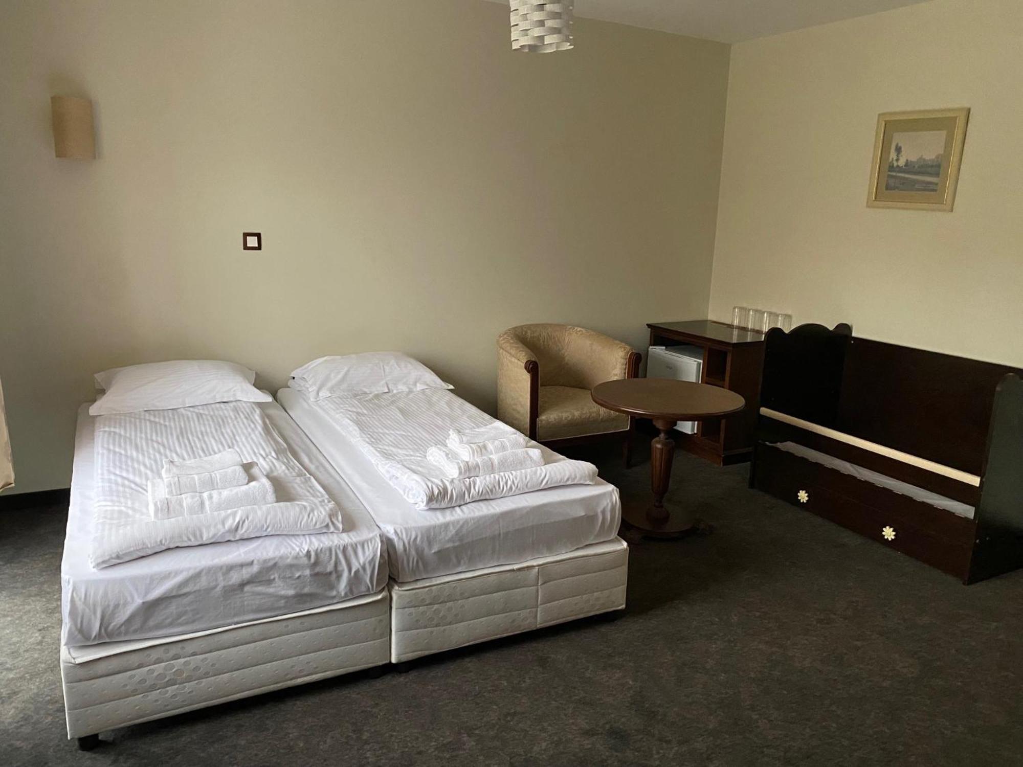 Hotel Domenic Free Parking 플로브디프 외부 사진